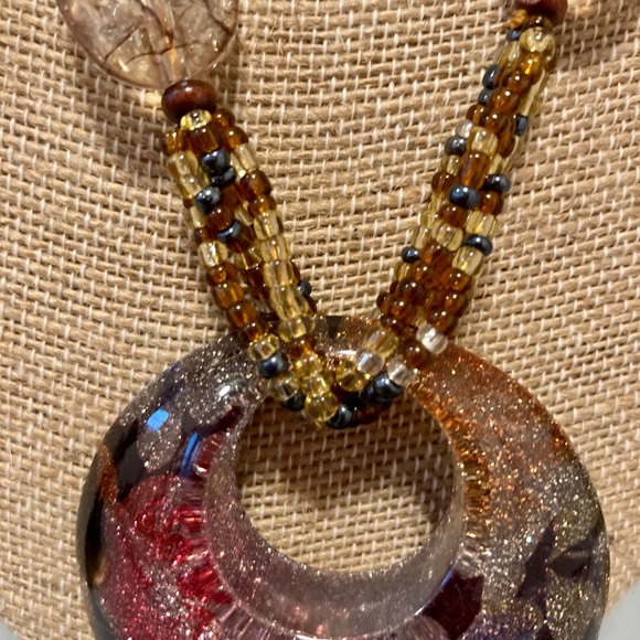 Colorful elegant necklace! - Picture 2 of 5
